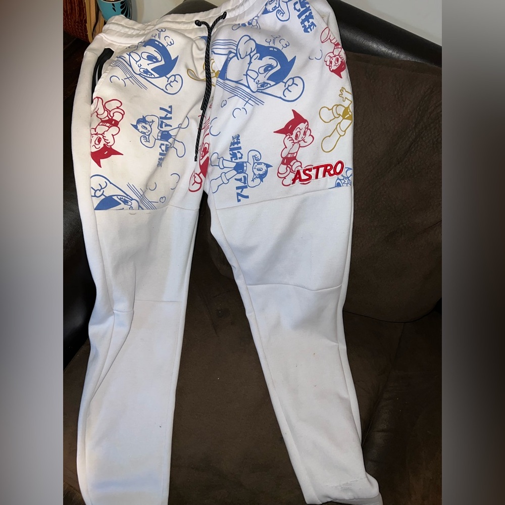 LOT29 ASTRO BOY joggers size L (Slim fitting)